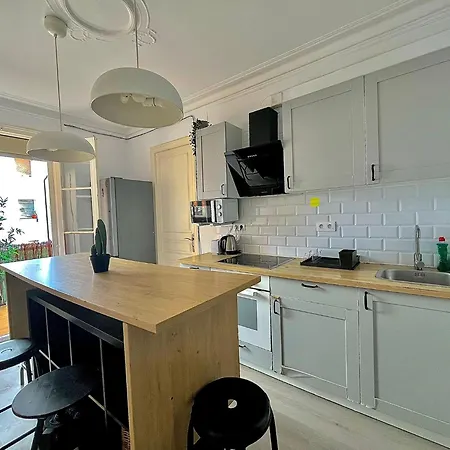 Hostel Private Near Parallel Av Barcelona