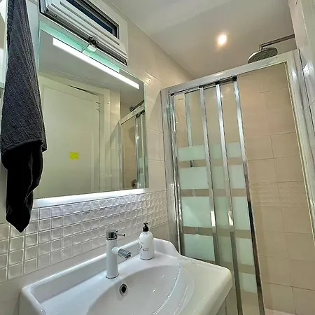 Private Near Parallel Av * Barcelona