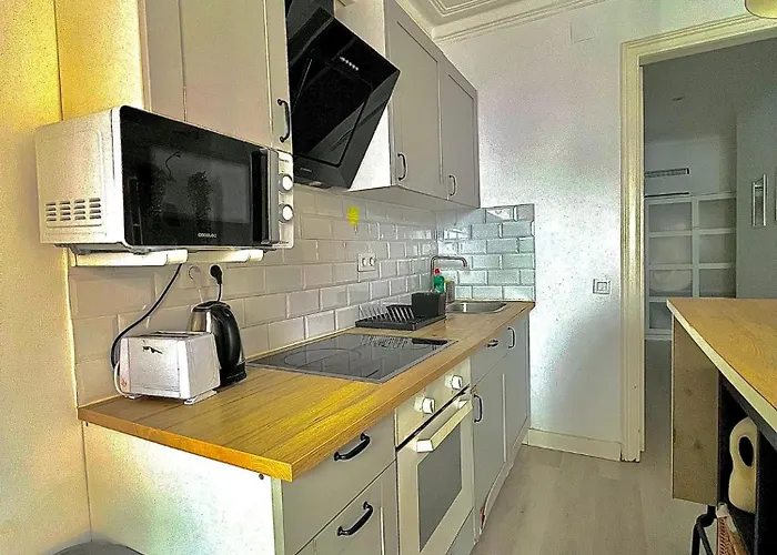 Vandrarhem Private Near Parallel Av Barcelona
