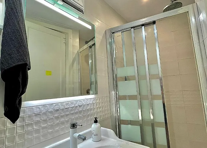 Private Near Parallel Av * Barcelona